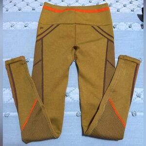 Fabletics High-Waisted Seamless Jacquard Leggings